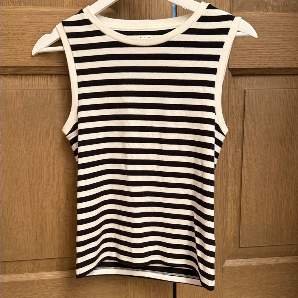 Gap Striped Black and White Sleeveless modern tank
